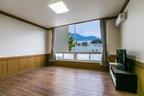 Habitación (Family room A (1st floor)) | Wifi gratis y ropa de cama