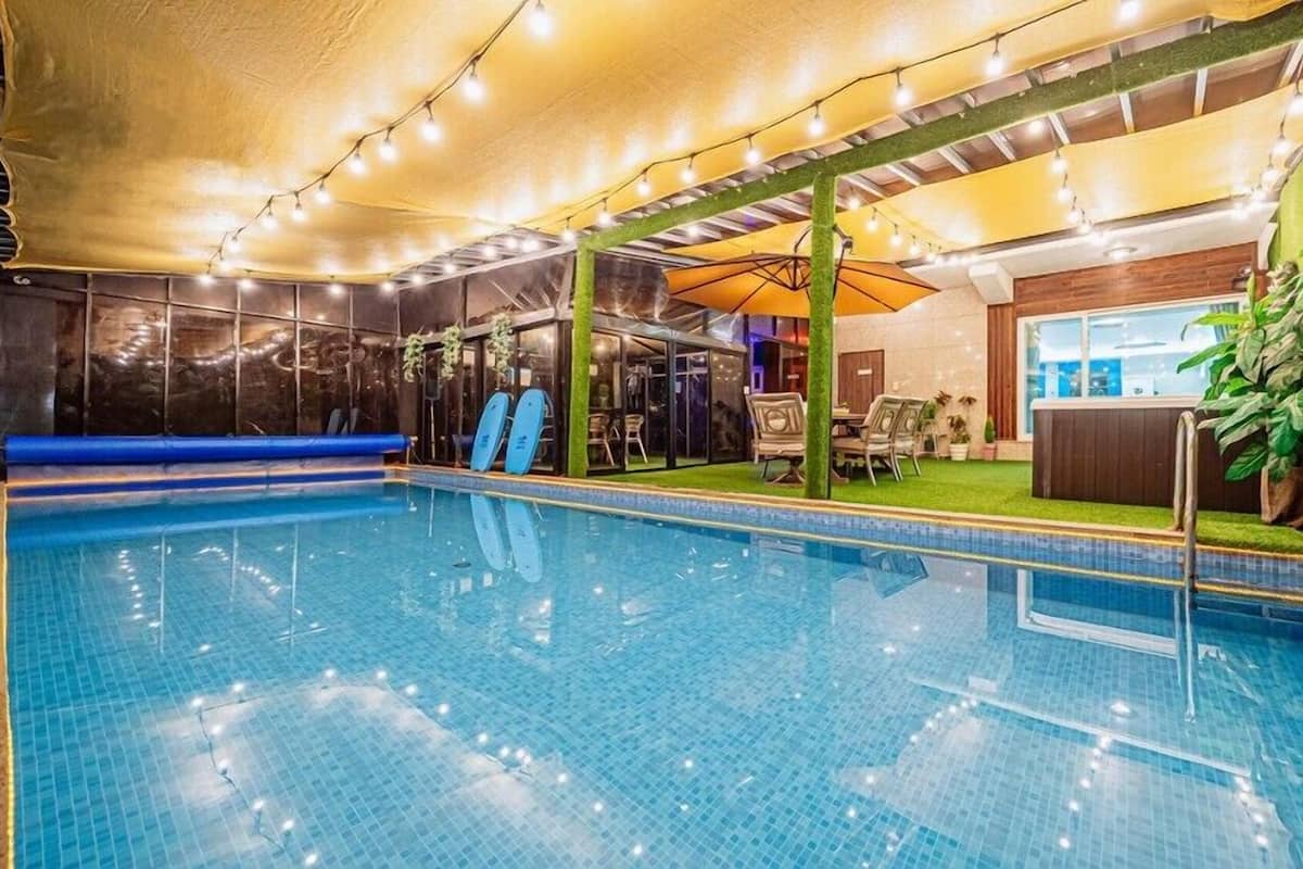 Room (PoolVilla-1) | Free WiFi, bed sheets