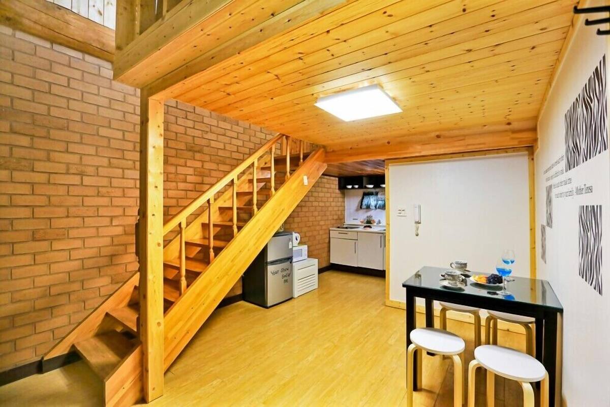 Habitación (7.Sinae) | Wifi gratis y ropa de cama