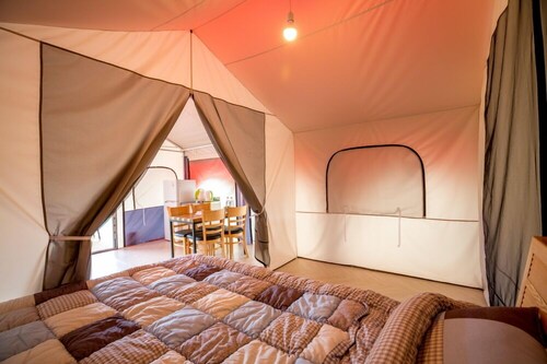 Four Seasons leisure town - Glamping