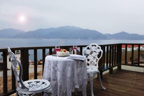 룸 (Cloud) | 무료 WiFi, 침대 시트