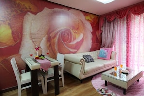 Room (El Nido) | Free WiFi, bed sheets