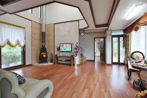 Habitación (dogchae) | Wifi gratis y ropa de cama