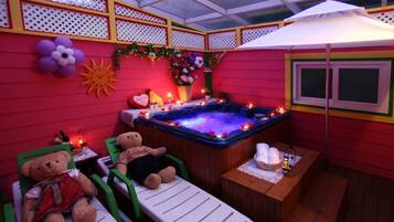 ๋ฃธ (Tree and bird) | ๋ฌด๋ฃ WiFi, ์นจ๋ ์ํธ