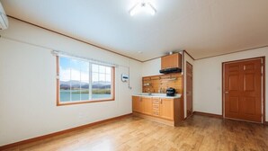 Rom (3rd room) | Wi-fi (inkludert) og sengetøy