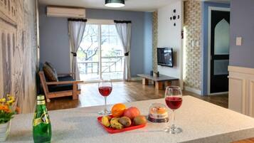 Room (Pureun-achim) | Free WiFi, bed sheets