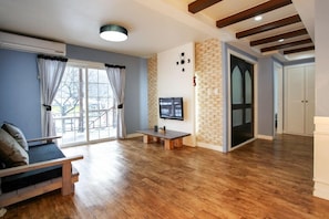 Quarto (Pureun-achim) | Wi-Fi de cortesia, roupa de cama