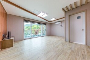 Zimmer (Private B) | Kostenloses WLAN, Bettwäsche