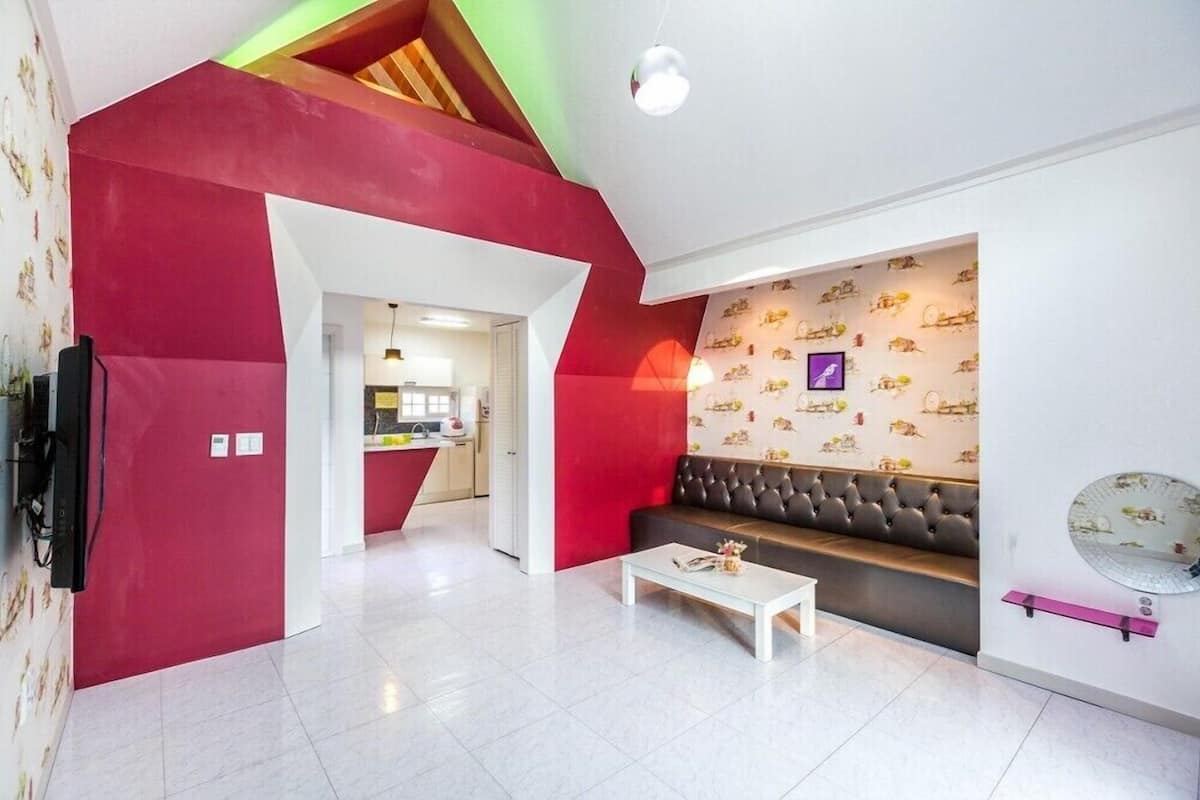 Room (Purple tree) | WiFi (free), bed sheets