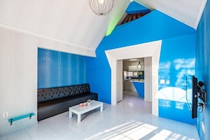 Camera (Blue wall) | Wi-Fi gratuito, lenzuola