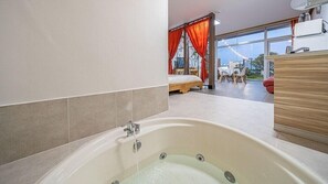 Room - Grand Pension (Geoje)