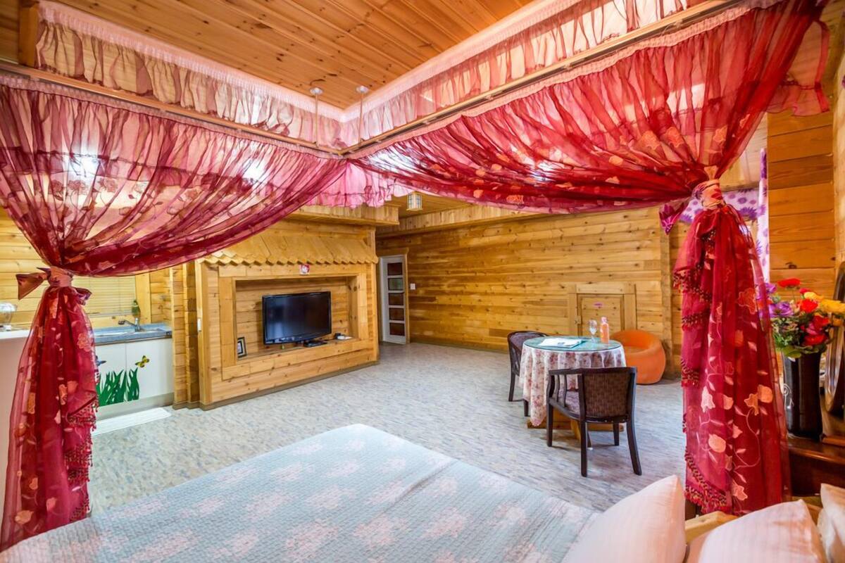 Room (Byuloreum (couple)) | Free WiFi, bed sheets