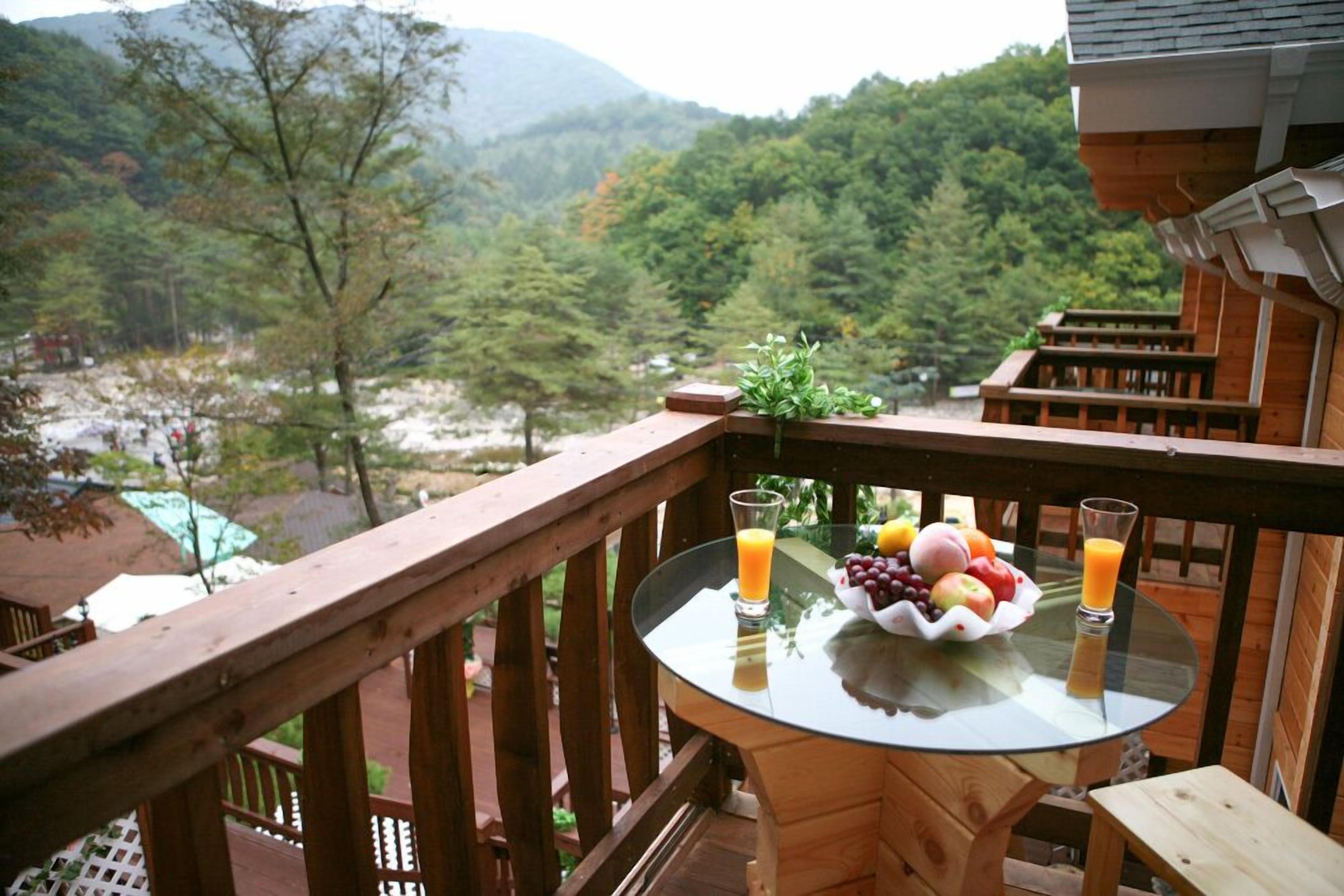 룸 (Byuloreum (couple)) | 무료 WiFi, 침대 시트