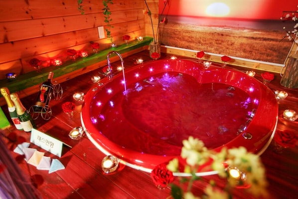 Room (Saesori (Spa)) | Free WiFi, bed sheets