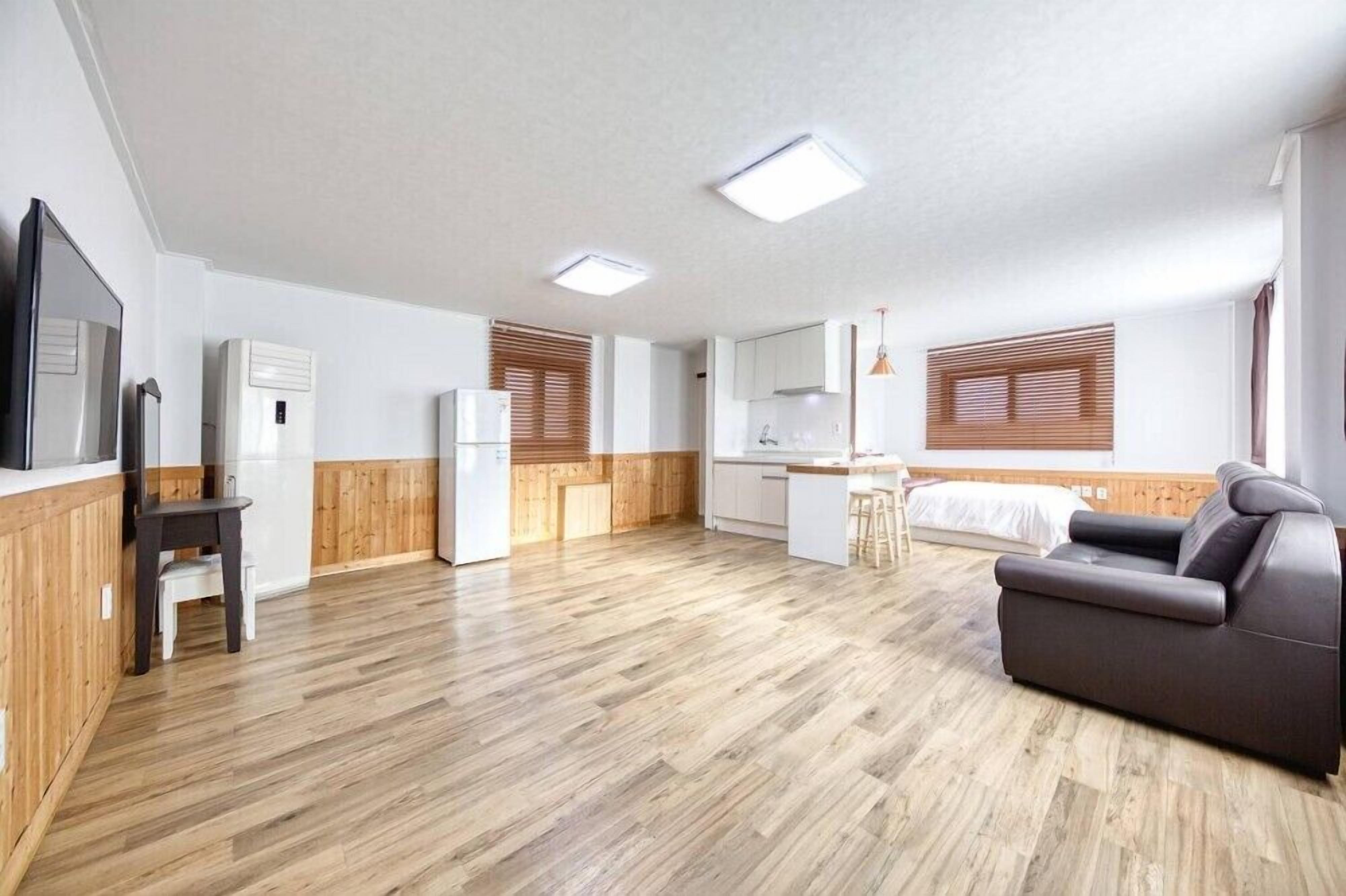 Room (Green tea) | Free WiFi, bed sheets