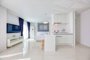 客房 (Lilac) | 免费 WiFi、床单