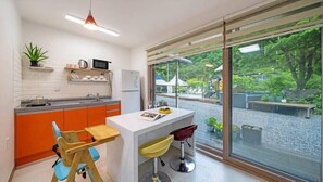 Room (Duplex Jet Spa 2) | Free WiFi, bed sheets