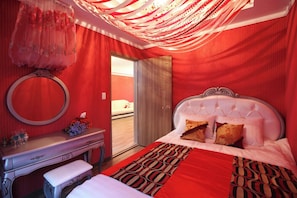 Room (Sweet pea) | Free WiFi, bed sheets - White Village Pension (Inje)