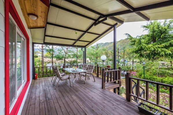 Room (Love) | Free WiFi, bed sheets