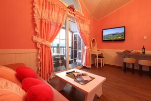 Free WiFi, bed sheets - Geoje Haeorum Pension (Geoje)