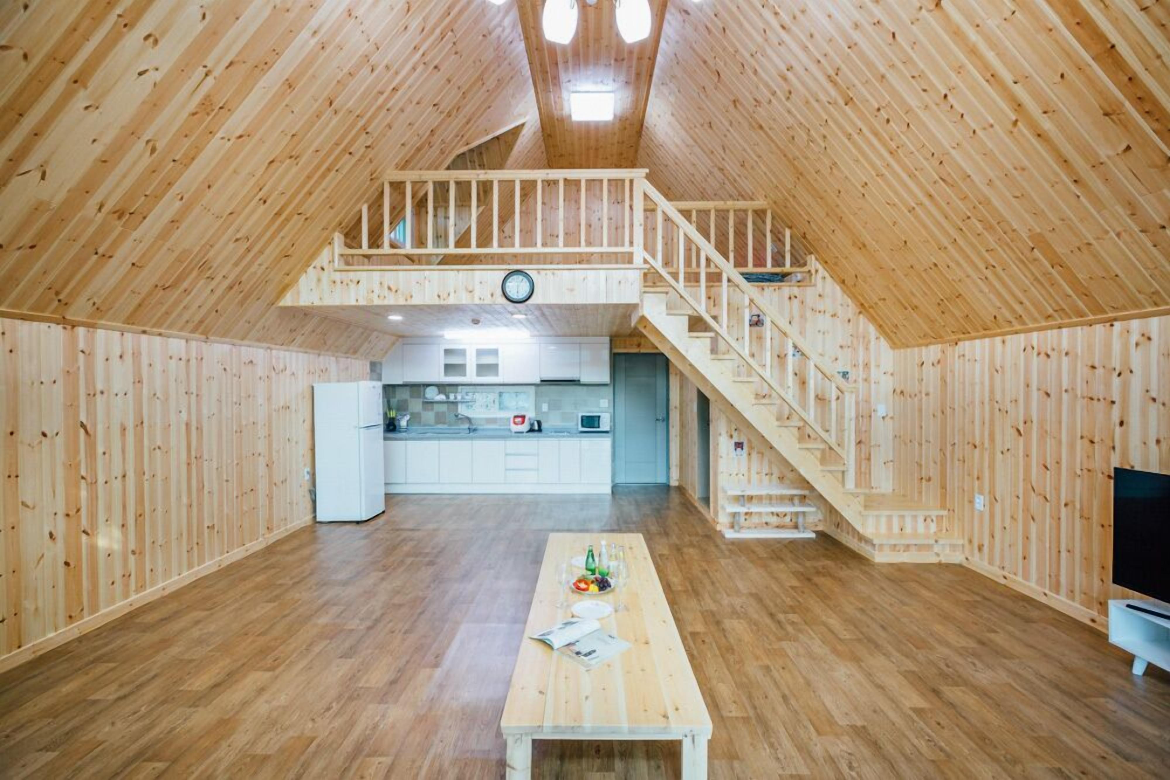 Room (Memory) | Free WiFi, bed sheets