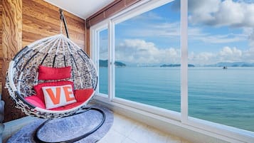 Room (Mint 401) | Free WiFi, bed sheets