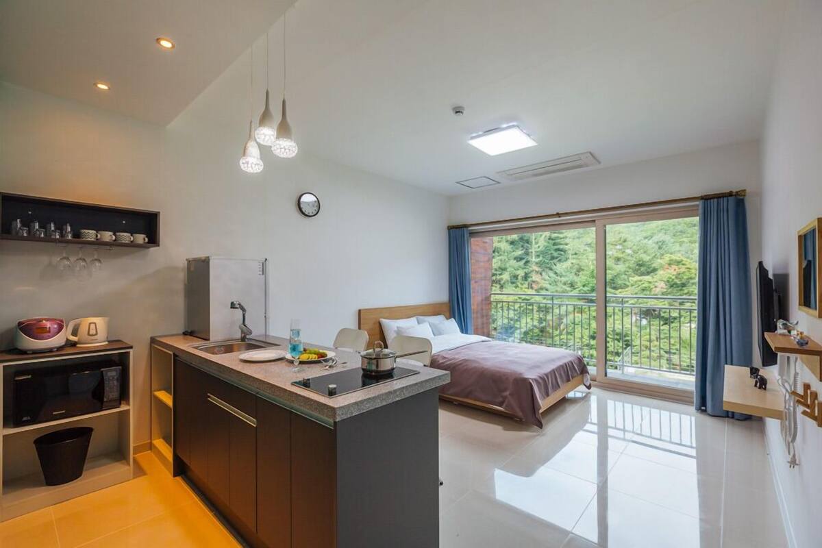 Habitación (A201) | Wifi gratis y ropa de cama 