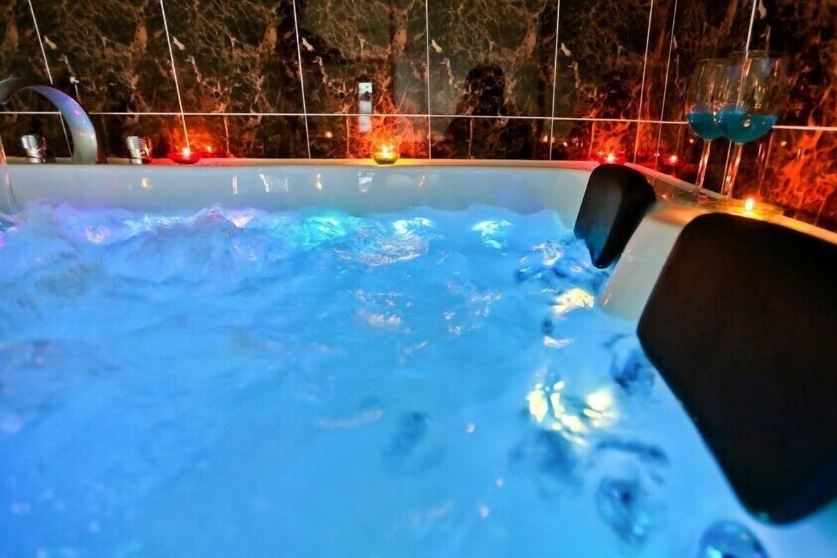 غرفة (Room 202 SPA) | واي فاي مجانًا وبديكورات فريدة لكل غرفة