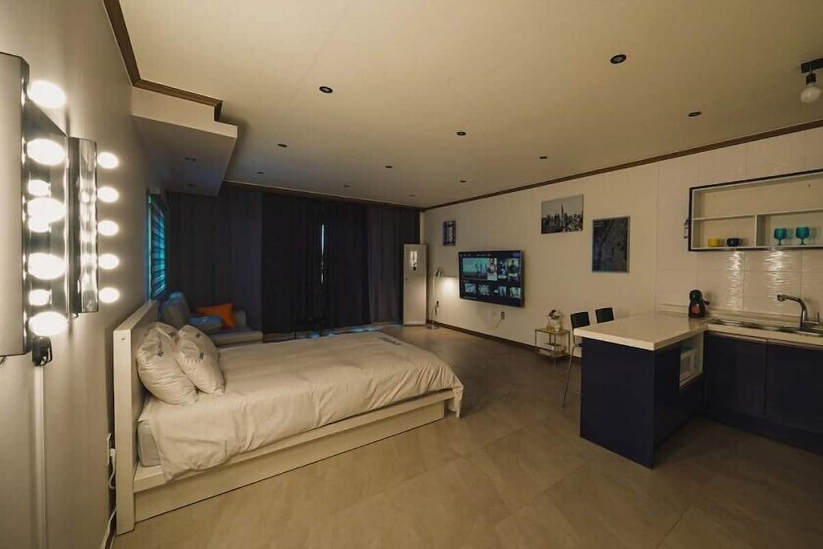 غرفة ( Suite Room 104 SPA) | واي فاي مجانًا وبديكورات فريدة لكل غرفة