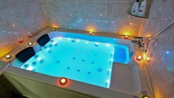 Chambre (Room 101 SPA) | Décoration personnalisée, Wi-Fi gratuit