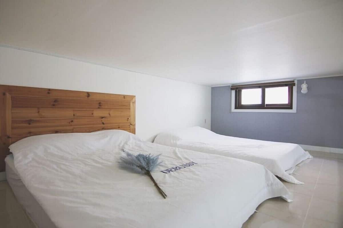 Individually decorated, individually furnished, free WiFi, bed sheets