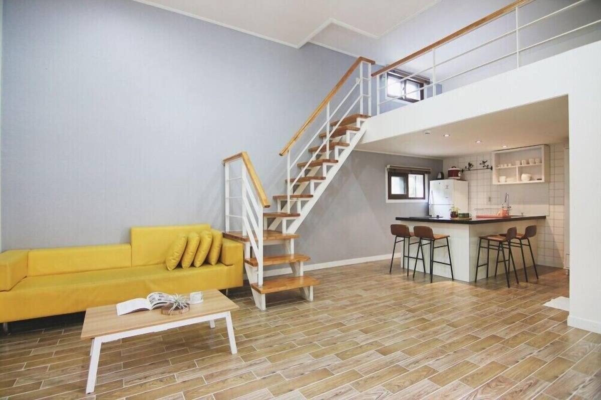 Room (204) | WiFi (free), individually decorated, individually furnished, bed sheets