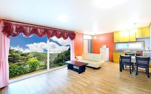 Decoración personalizada, muebles diferentes y wifi gratis 