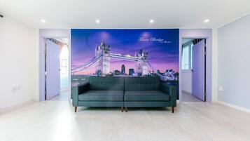 Room (B201) | Free WiFi, bed sheets