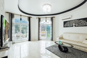 Huone (Neo black (Private spa)) | Yksilöllisesti sisustettu, yksilöllisesti kalustettu, ilmainen Wi-Fi