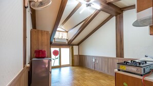 Free WiFi, individually furnished, bed sheets - Namikkan Pension (Samcheok)