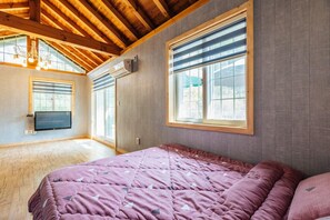 Room (Iseul 1) | Individually furnished, free WiFi, bed sheets - Haeorum Pension (Gapyeong)