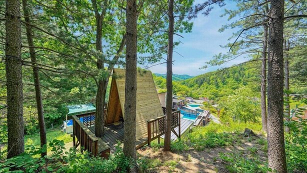 Unclassified image, 1 of 106, button - Iris Pension (Hongcheon)