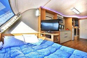 Decoración personalizada, muebles diferentes y wifi gratis 