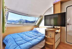 Individually decorated, individually furnished, free WiFi, bed sheets - Caravan Camping Farm (Gapyeong)