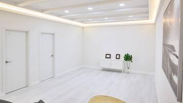 Room (Somang (Private)) | Individually decorated, individually furnished, free WiFi, bed sheets