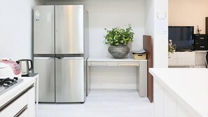 Room (Somang (Private)) | Individually decorated, individually furnished, free WiFi, bed sheets