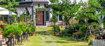 Vivaldi white house in vally