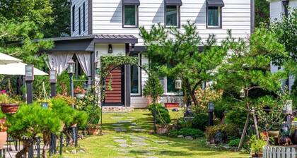 Vivaldi white house in vally