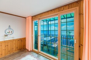 Room (Baeksora) | Individually decorated, individually furnished, free WiFi, bed sheets