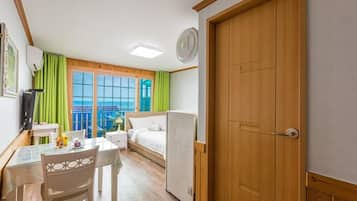 Room (Mulbitsora) | Individually decorated, individually furnished, free WiFi, bed sheets