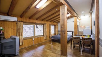 Quarto (Jatnamu) | 1 quarto, individualmente mobiliados, Wi-Fi de cortesia, roupa de cama