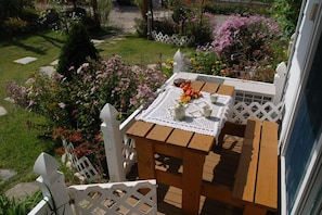 Decoración personalizada, wifi gratis y ropa de cama