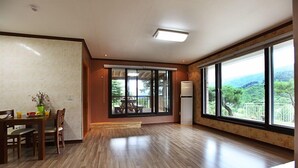 Chambre (Chorong) | Wi-Fi gratuit, draps fournis
