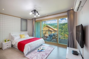 Individually decorated, individually furnished, free WiFi, bed sheets - Sosul Pension (Dongducheon)